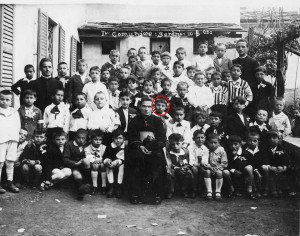 Don Angelo Viganò 1931 Gruppo della prima Comunione (Maria Rosa Lo Bosco)